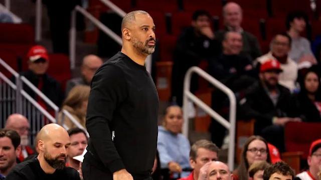 皇冠体育-乌度卡：背靠背一扫上一场阴霾打出了韧性，替补的表现很出色